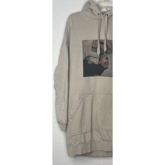 Ariana Grande 2019 Hooded Sweatshirt Sz M Grandaritour, INC. Divided - Picture 4 of 12